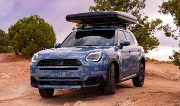 MINI Countryman Edition testing 1