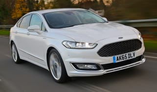 Ford Mondeo Vignale - front twilight