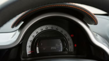 Triple test – Renault Twingo - dials
