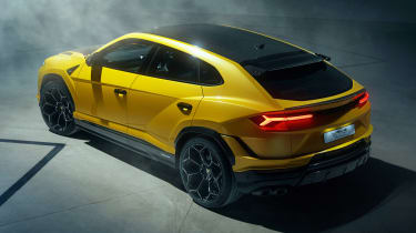 Lamborghini Urus Performante - rear yellow