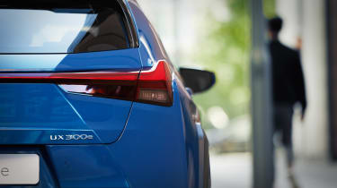 Lexus UX 300e - rear detail