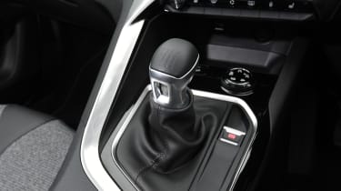 5008 gear lever