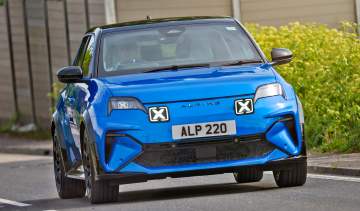 Alpine A290 UK - dynamic front