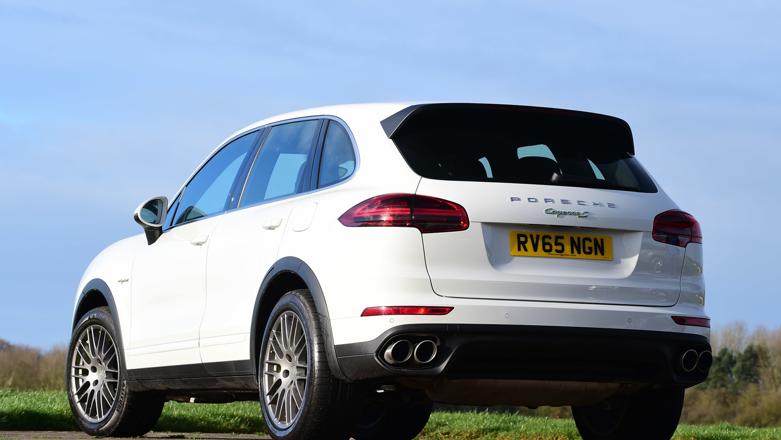 Lexus RX vs Porsche Cayenne vs Volvo XC90 pictures Auto Express