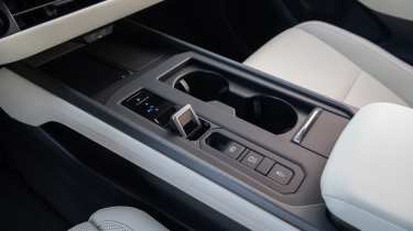 Lexus ES - interior