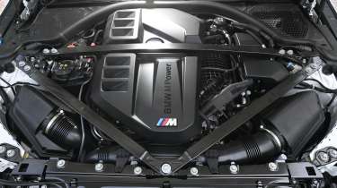 BMW M4 Competition - engine bay