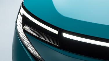 Nissan Leaf - front light