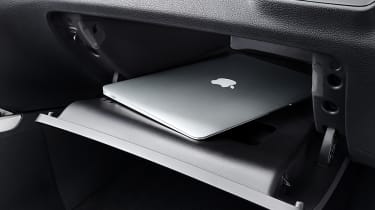 SsangYong Tivoli XLV 2016 - glovebox