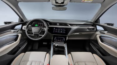 Audi e-tron 50 - interior