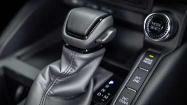 Toyota Land Cruiser Commercial - gear selector