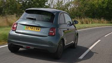 Fiat 500e Giorgio Armani Collector&#039;s Edition - rear tracking 