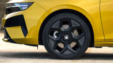 Vauxhall Astra - alloy wheel