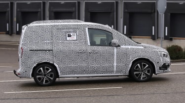 New 2022 Mercedes T-Class van-based MPV spotted testing - pictures ...