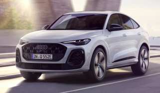 Audi Q5 e-hybrid - front action