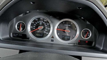 Volvo XC90 dials