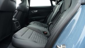 Audi e-tron GT - rear seats