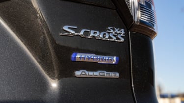 Suzuki S-Cross - rear badge