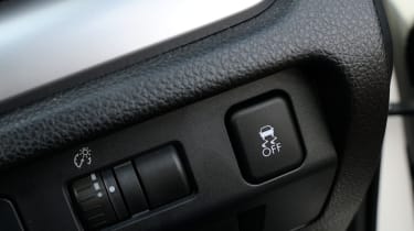 Subaru Forester 2.0D XC buttons