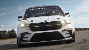 Skoda Enyaq RS Race - dynamic front end