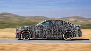 BMW M350 xDrive prototype - side