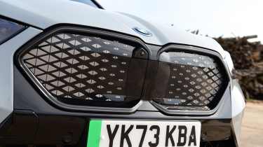 BMW iX2 - kidney grilles