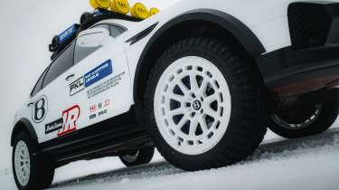 Bentayga X Concept - side and alloys