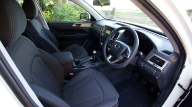 SsangYong Musso EX - front seats