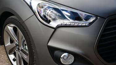 Hyundai Veloster Turbo light detail