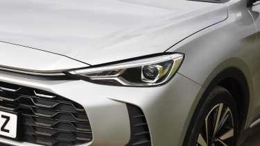 New MG ZS Hybrid+ - front headlight 