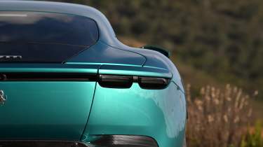 Ferrari Amalfi - tail light