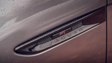 Jaguar F-Pace Chequered Flag - side badge