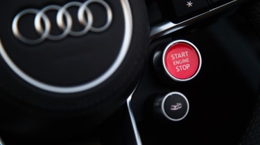 Audi R8 Spyder 2016 - starter button