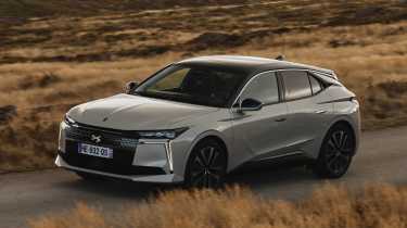 DS No4 E-Tense - front action