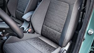 Hyundai Bayon - front seat