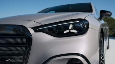 Mercedes C-Class Electric - front light