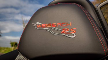 Porsche 718 Spyder RS - embroidered headrest