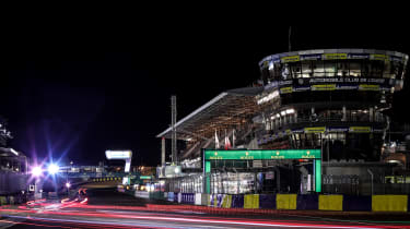 Le Mans - night running
