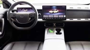 Leapmotor B05 - dash