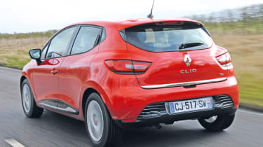 Renault Clio rear tracking