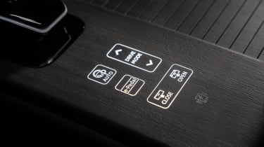 Nissan Ariya - interior controls
