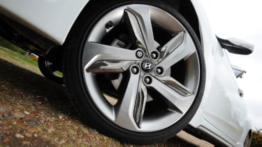 Hyundai Veloster Turbo wheel