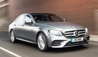 Mercedes E 300 de- front tracking