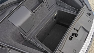 Audi R8 - boot
