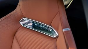 Alpine A110 Legende GT - seat detai