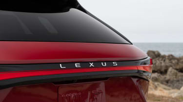 Lexus RX 350h - rear light