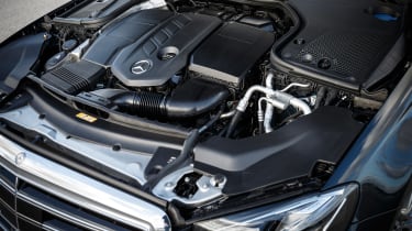 Mercedes E-Class - engine