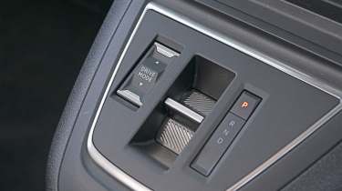 Vauxhall Vivaro Life - drive selector