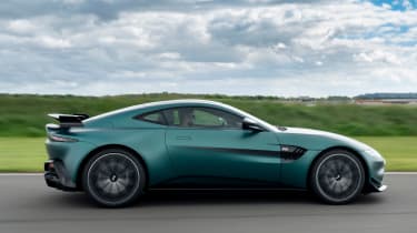 Aston Martin Vantage F1 Edition - side