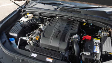 KGM Musso Rhino - engine