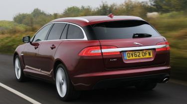 Jaguar XF Sportbrake rear tracking